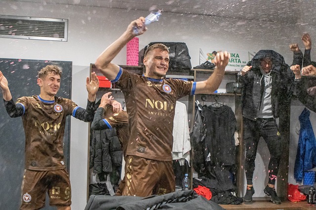 比賽前半場 比賽前半場