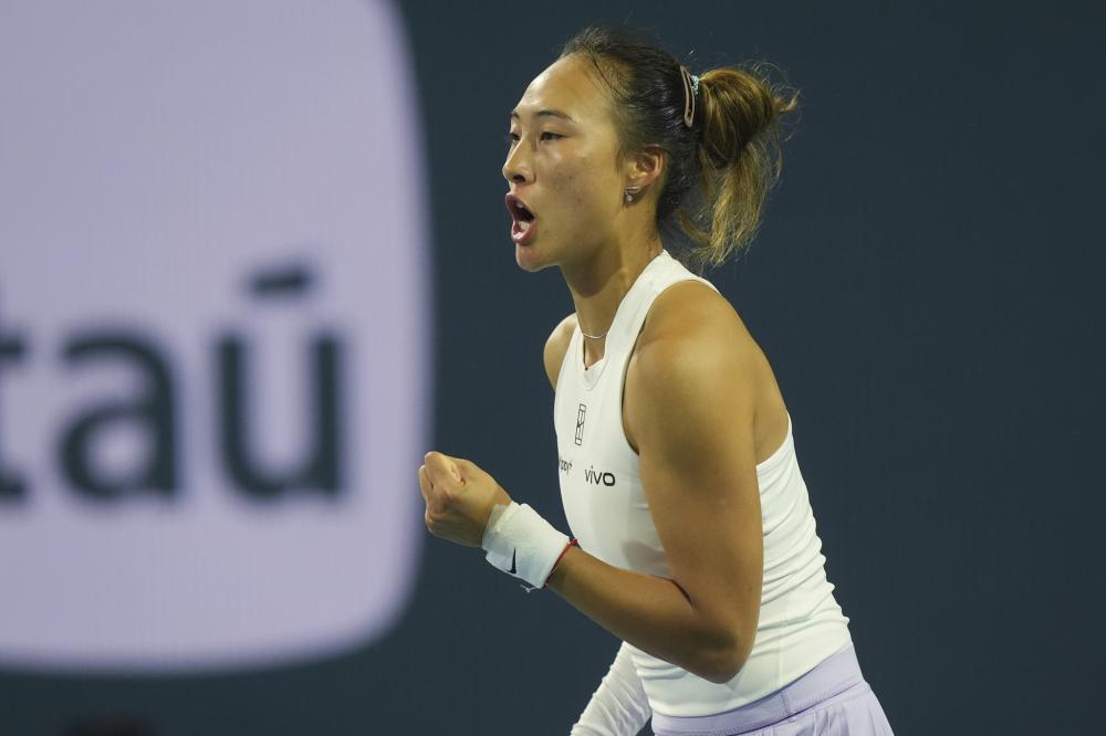 球在激烈的 球在激烈的